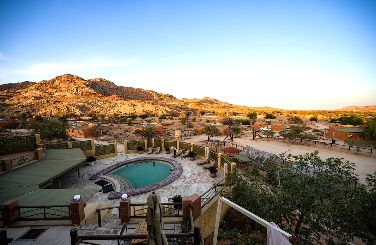 DESERT HORSE INN