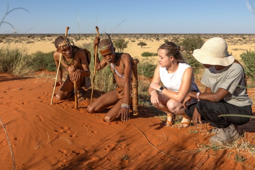 Sunrise Wisdom Experience, Bushman Activity at kalahari Anib Lodge Gondwana Collection IO6A0361 COPYYYY