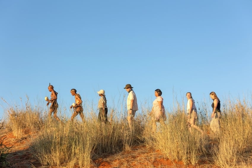 Sunrise Wisdom Experience, Bushman Activity at kalahari Anib Lodge Gondwana Collection
