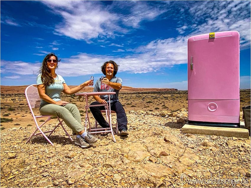 Desert Grace, pink fridge Namib Namibia_photo Urlaubengel.de