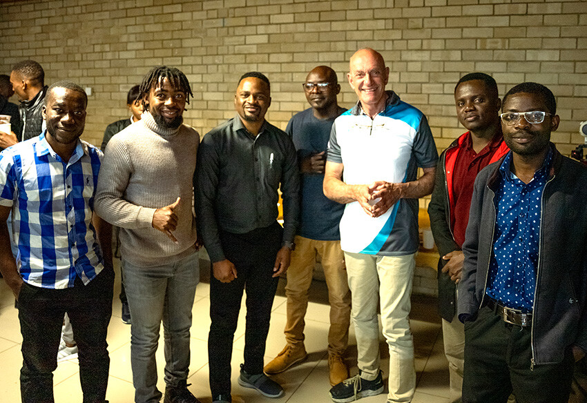 Doctors with Dr. Myerson at Lecture Confer142rzte in Namibia bei einer Konferenzence with attendees