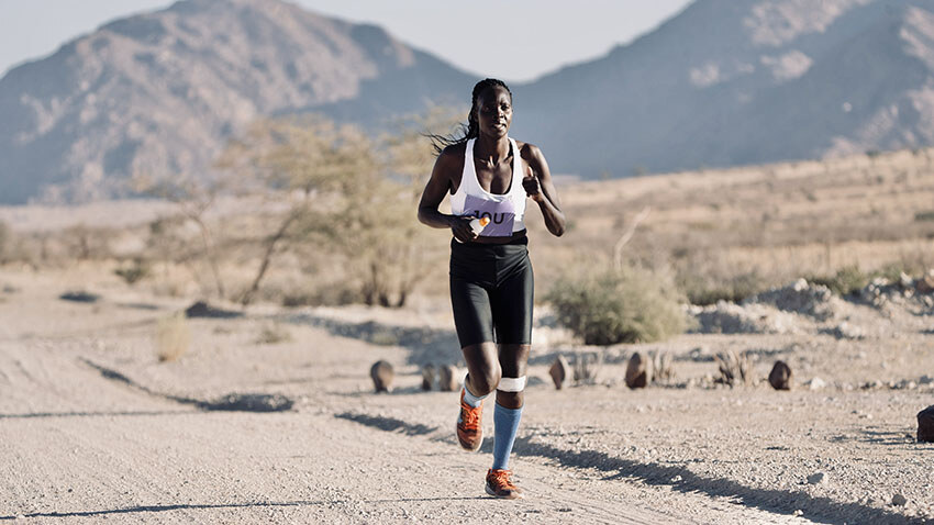 Trailläuferin beim Spreetshoogte Challenge, Namibia