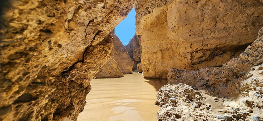 Sesriem Canyon with water web