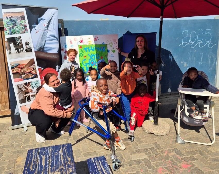 Yahweh school kids together, Gondwana Care Trust
