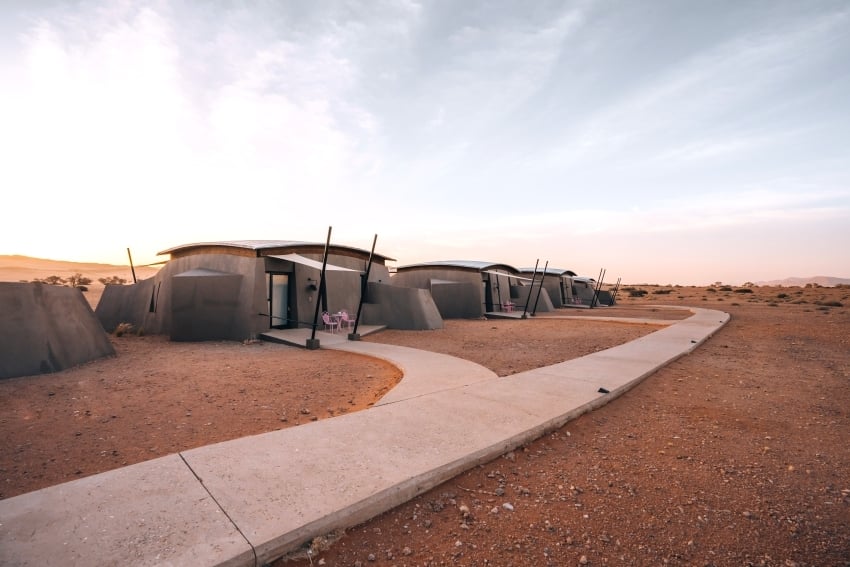 The Desert Grace walkways, Photo by Peter Orsel-1