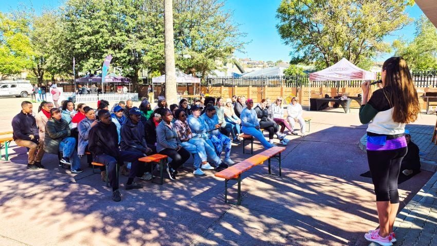Klara Mudge during session with Gondwana employees.