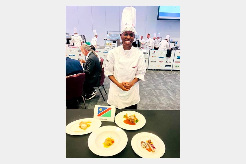 Die namibische Köchin Elizabeth Isai 25 auf der Global Chefs Challenge in Wales mit ihrem Bronze-Medaillien-Menü Foto Ralf Herrgott WorldChefs