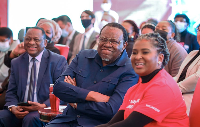 NAmibias Gesundheitsminister Kalumbi Shangula, Präsident Hage Geingob, First Lady Monica Geingos