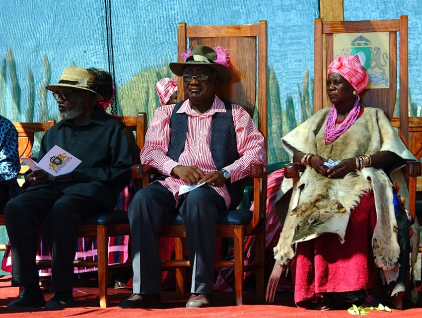 Ukwanyama Königin Meekulu Martha Mwadinomho yaKristian Nelumbu