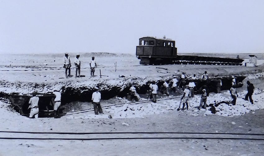 Bogenfels, Eisenbahntrasse