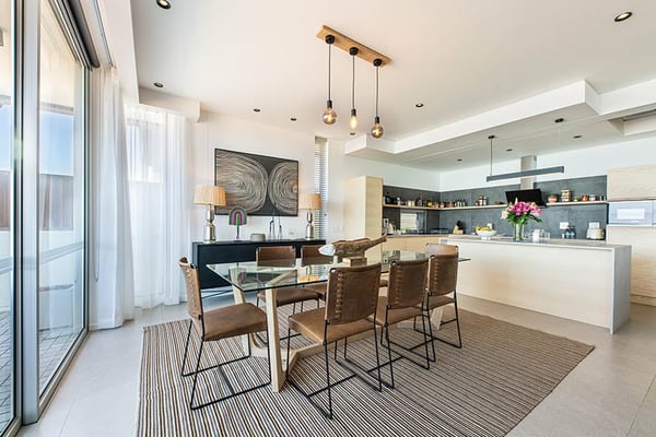 THE PEARLS BEACH PODS