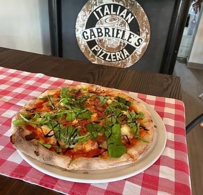 Gabriele's Italian Pizzeria, pizza on a plate