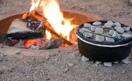 Dutch-oven-charcoal