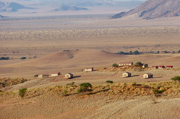 Namib Dune star Camp. Image : Frank Kleinbrahm 