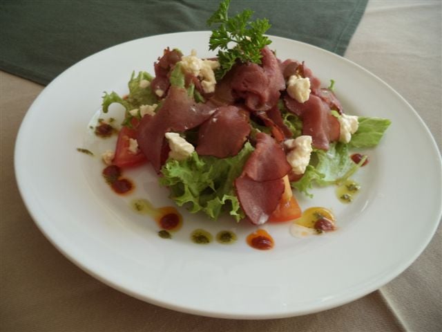 Smoked meat salad