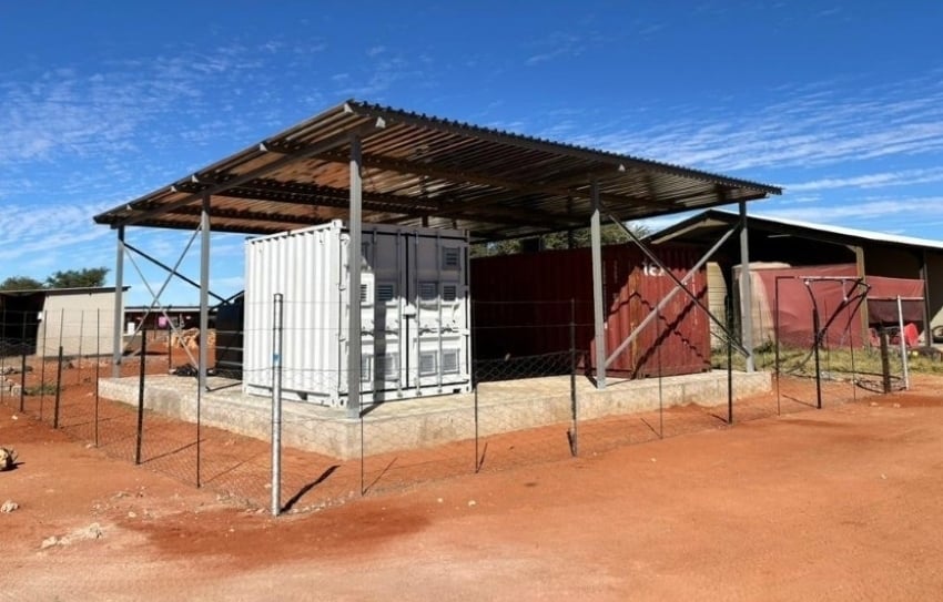 hydrogen stored in canisters at Kalahari Anib Lodge in Namibia, to generate clean energy, Gondwana Collection