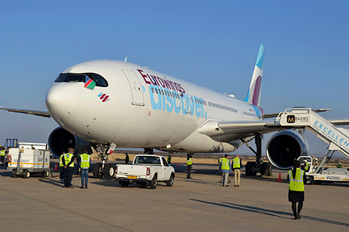 GONDW_Eurowings_at_HKIA_Discover_photo_New_Era