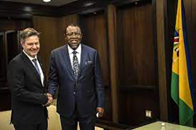 Min_R-Habeck_Pres_Geingob_State_House_photo_by_German_Econ-Ministry web