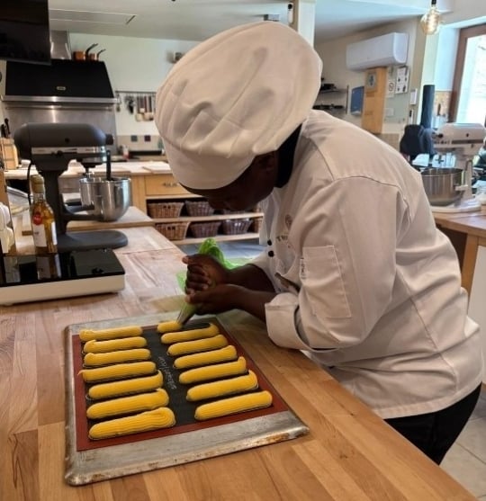 Rebeka goes to Le Calabash 1