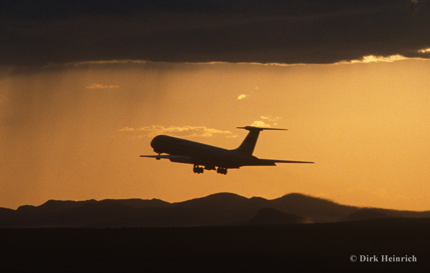 Flugzeug, Sonnenuntergang