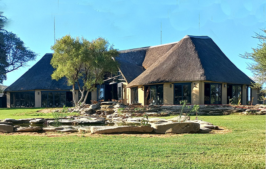 Okapuka Safari Lodge, restaurant, Namibia