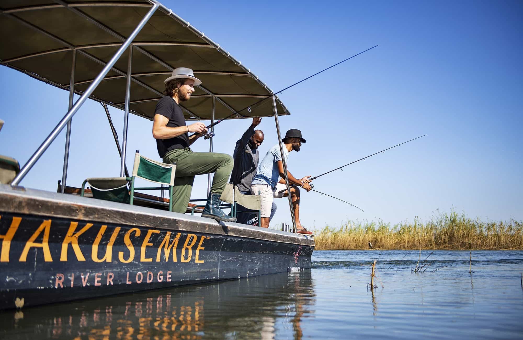Pêcher - la riviere Okavango 