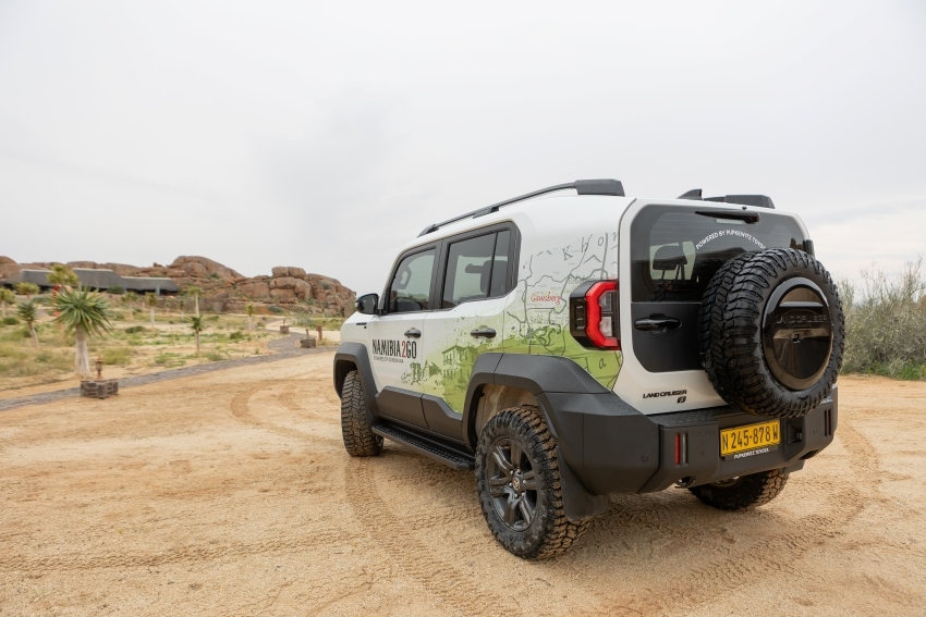 Vehicle near Fish River Canyon area at Canyon Village, Namibia2Go car rental's Toyota Land Cruiser FJ on Namibia's road